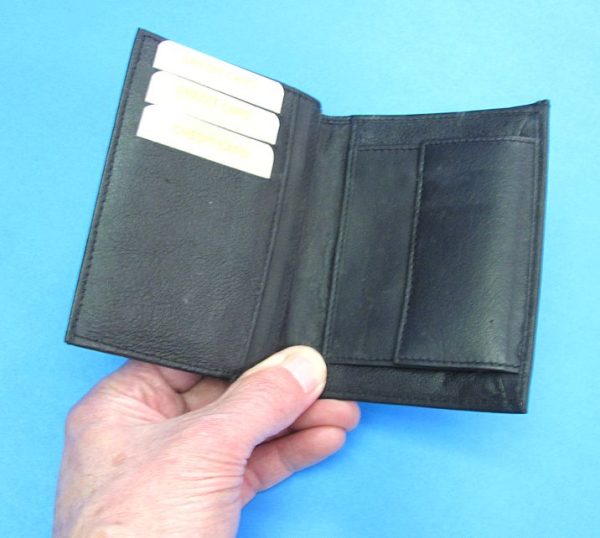Fire Wallet With Magnet - Image 3