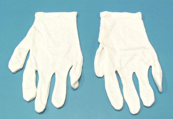 White Minstrel Gloves
