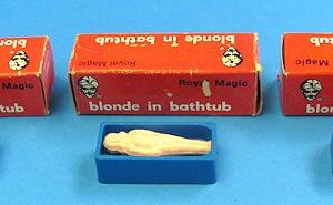 blonde in bathtub set of 3 (vintage royal magic)