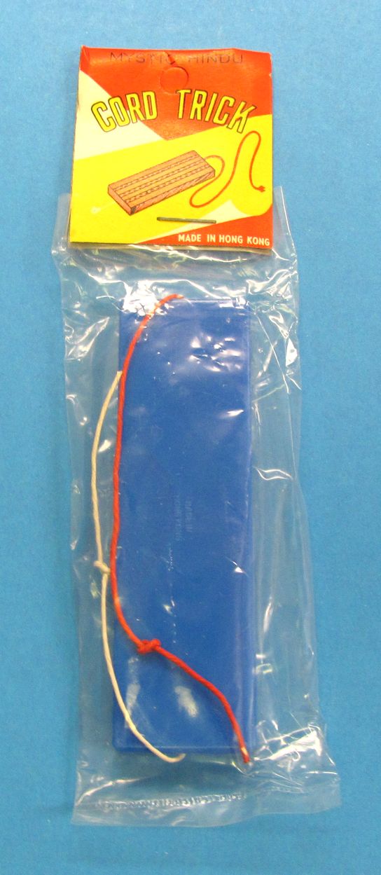 vintage "mystic hindu cord trick" (blue case)