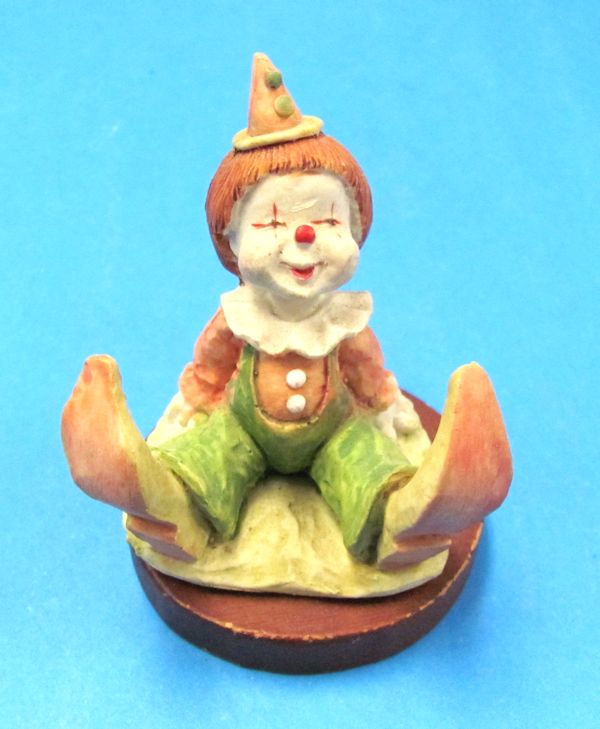 vintage davar ceramic clown figurine sitting
