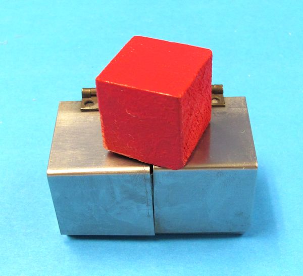 miniature metal die box (vintage)